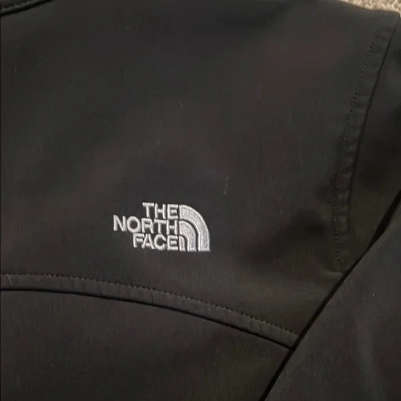 The North Face Black Performance Jacket with Fleece Material - Picture 5 of 5